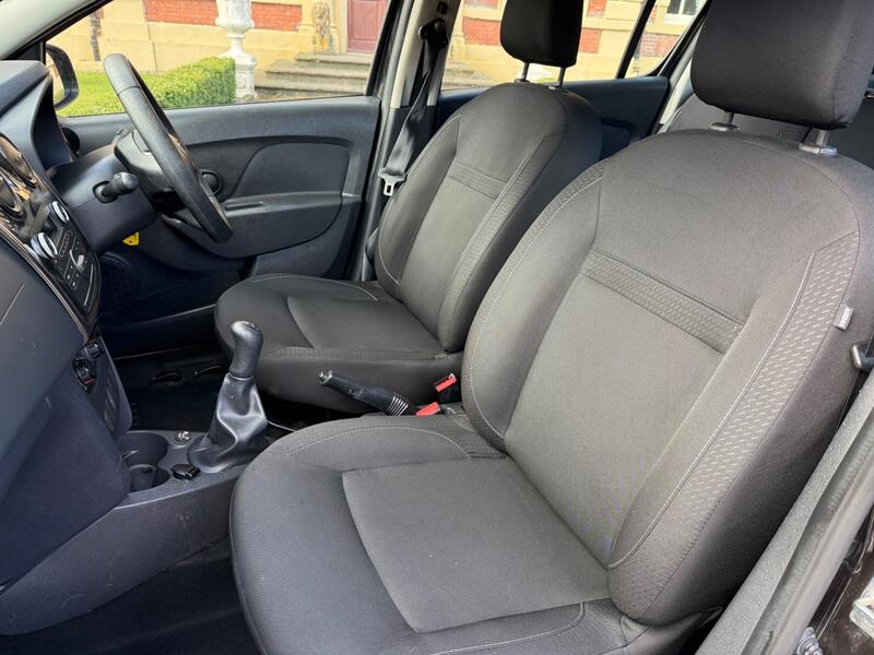 DACIA SANDERO