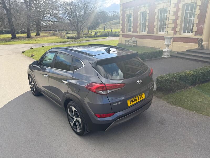 HYUNDAI TUCSON
